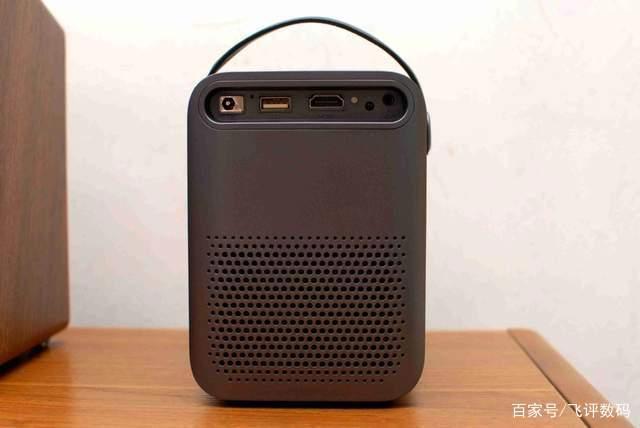 刻刻CekerD2Pro投影仪体验：不插电，也能随心看的全高清电影院