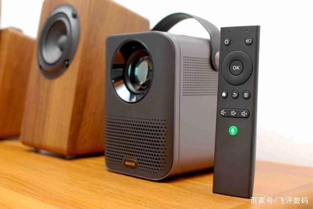 刻刻CekerD2Pro投影仪体验：不插电，也能随心看的全高清电影院