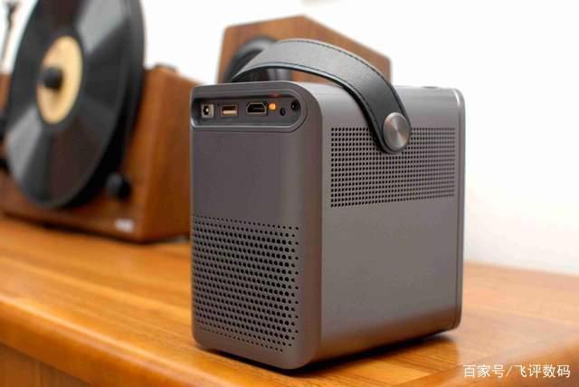 刻刻CekerD2Pro投影仪体验：不插电，也能随心看的全高清电影院