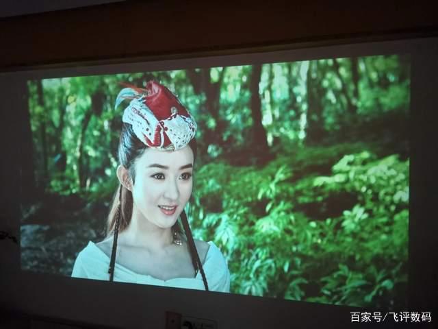 刻刻CekerD2Pro投影仪体验：不插电，也能随心看的全高清电影院