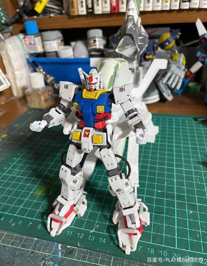 动手自制《雷霆宙域》完美高达、布劳布罗模型