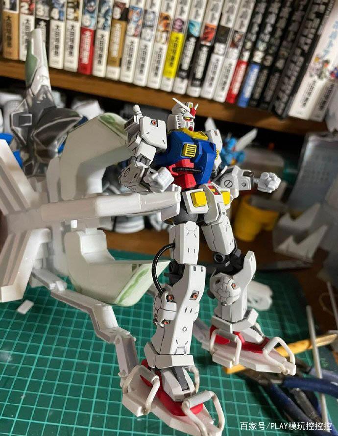 动手自制《雷霆宙域》完美高达、布劳布罗模型