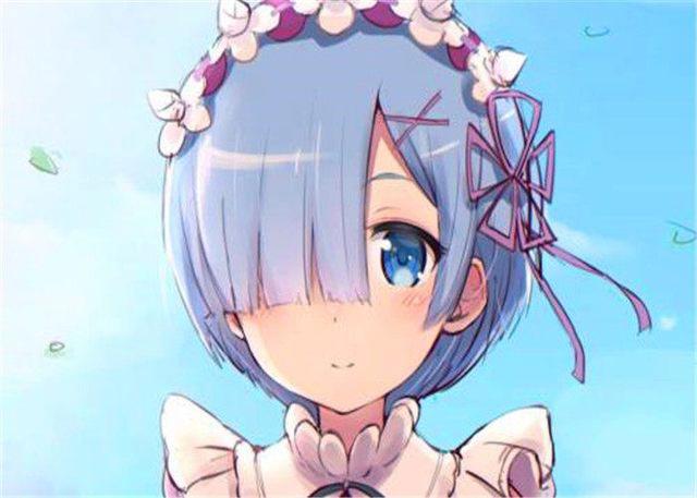 这是一部异世界的动漫，却不是单纯的打怪升级，更多的偏向感情戏