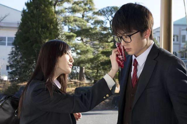 嘀哩嘀哩动漫网｜剧场版上神大人，真人版就是要你爱上我……