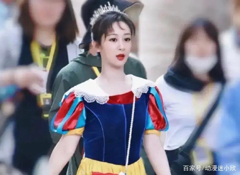 刘耀文版怪盗基德帅出圈，杨紫COS白雪公主，再创颜值新高度