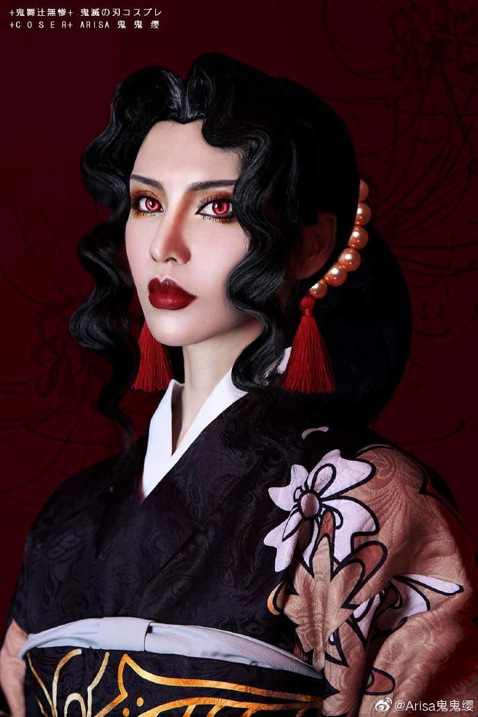 鬼灭之刃女装版鬼舞辻无惨cosplay，那高高在上鬼绝对的支配者