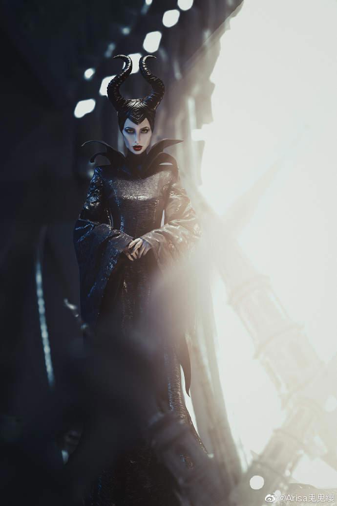 鬼灭之刃女装版鬼舞辻无惨cosplay，那高高在上鬼绝对的支配者