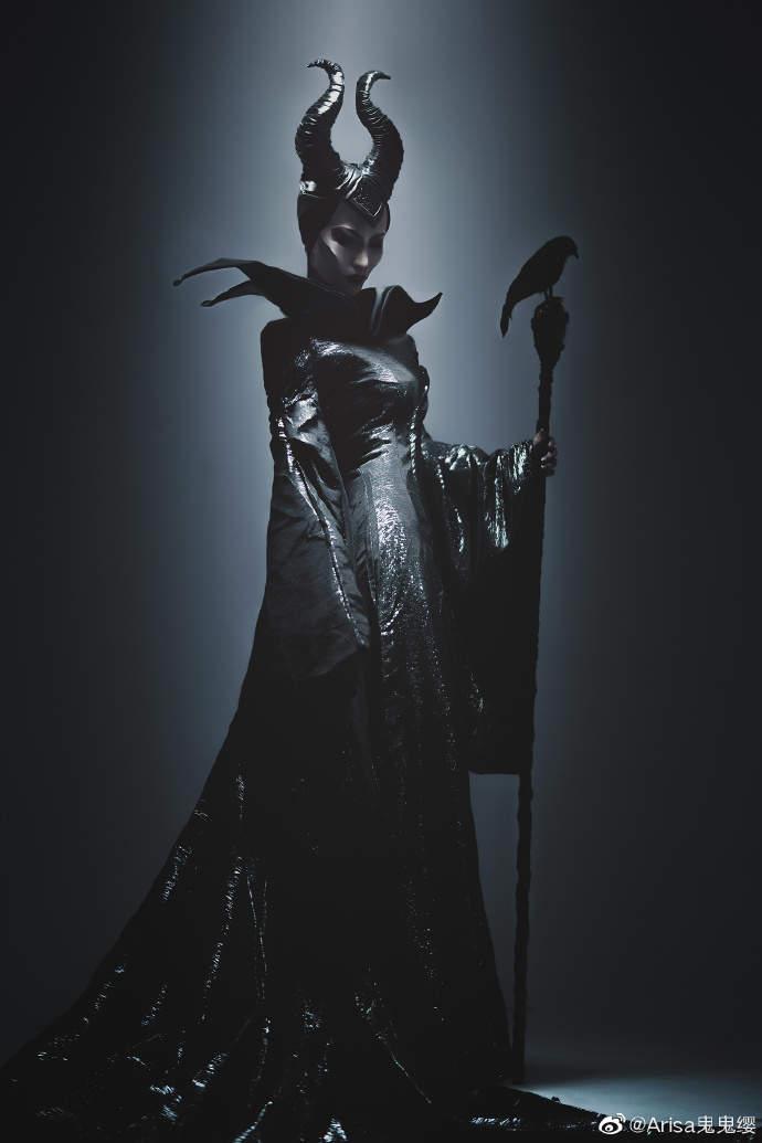 鬼灭之刃女装版鬼舞辻无惨cosplay，那高高在上鬼绝对的支配者