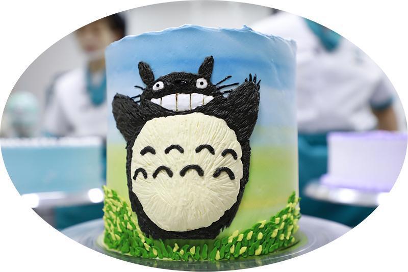 优秀！生日蛋糕上画童年卡通动漫样样来