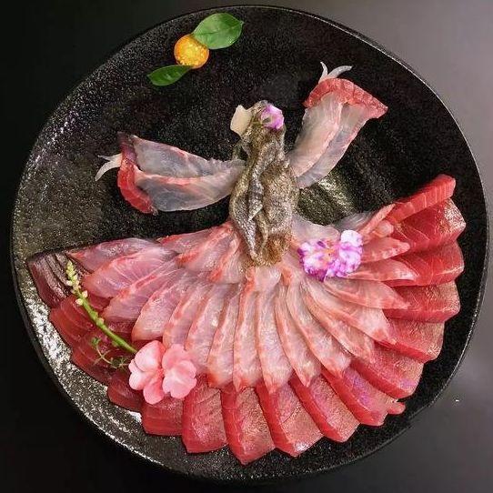 别人家的老爸！他用生鱼片给家人拼出绝美摆盘，网友羡慕不已