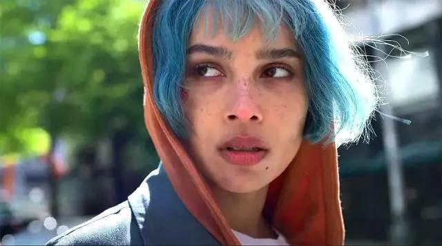 《新蝙蝠侠》上映前，先看“猫女”如何为爱鼓掌