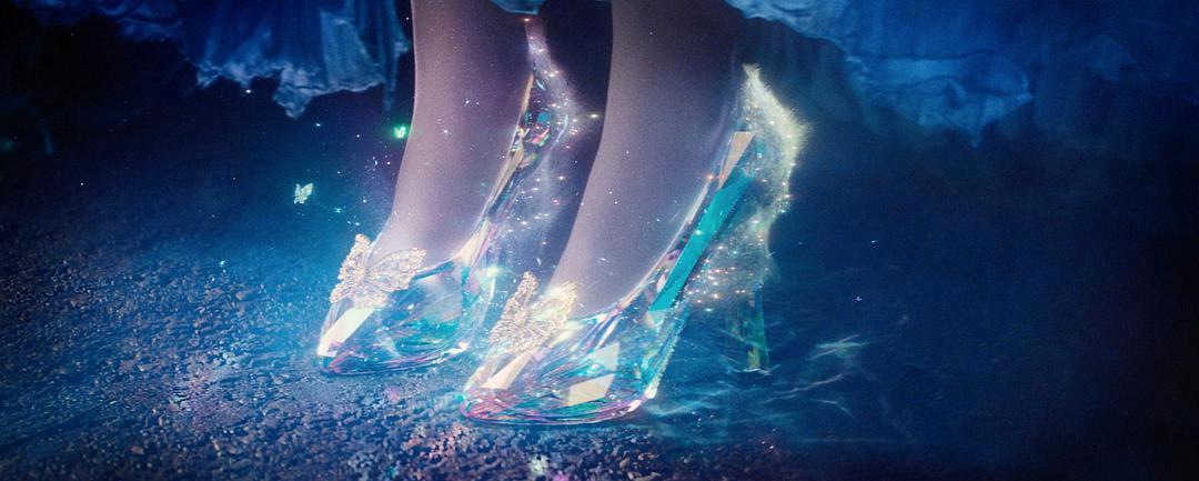 小美人鱼真人版毁童年！史上最丑迪士尼公主，是不是导演的问题？