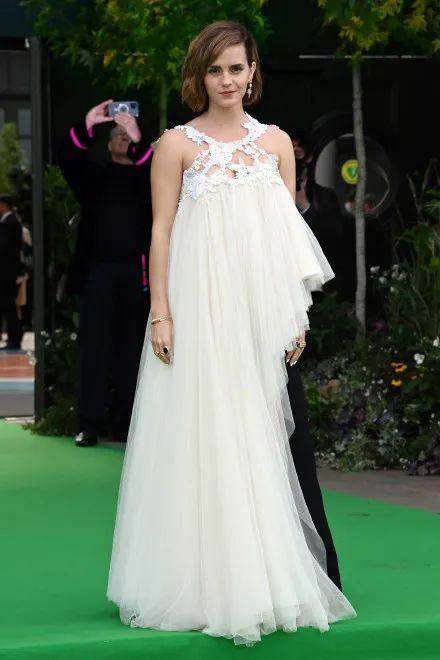 从《哈利波特》女主到迪士尼公主，艾玛沃特森果然是90后童年女神