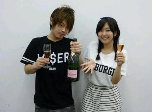 路人女主官方搞事情，邀请松冈爱衣一起为剧场版动画题字