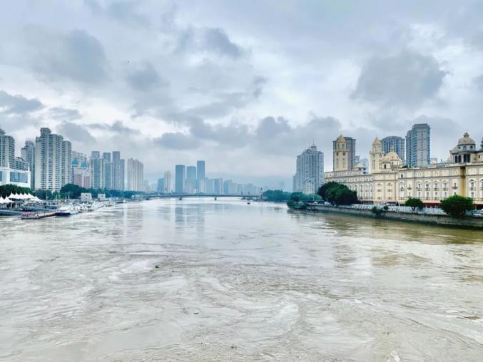 忘记垦丁吧，看海，我只想去福州