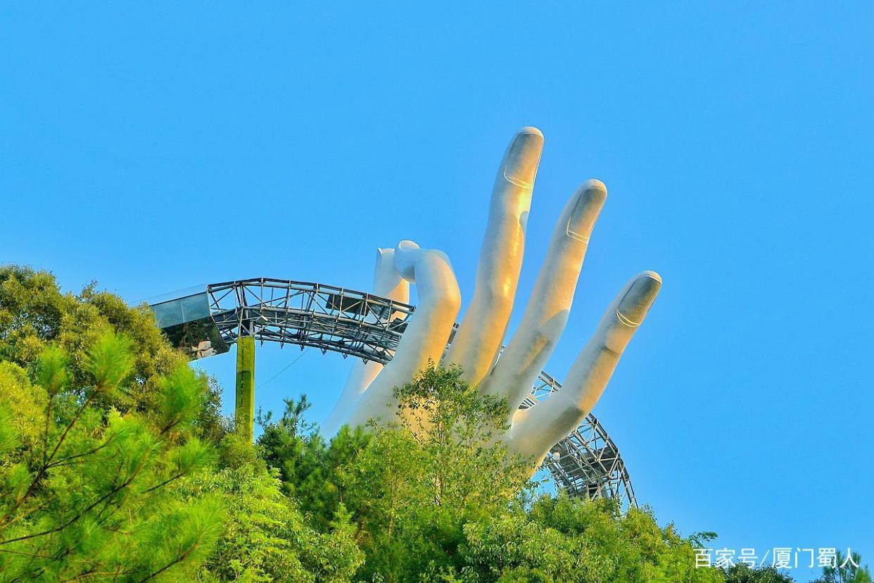 全国首座悬空彩虹仙手桥横空出世，新晋网红打卡地儿在闽中