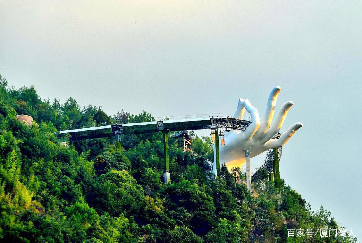 全国首座悬空彩虹仙手桥横空出世，新晋网红打卡地儿在闽中