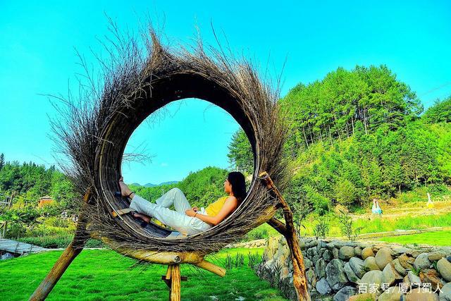 全国首座悬空彩虹仙手桥横空出世，新晋网红打卡地儿在闽中