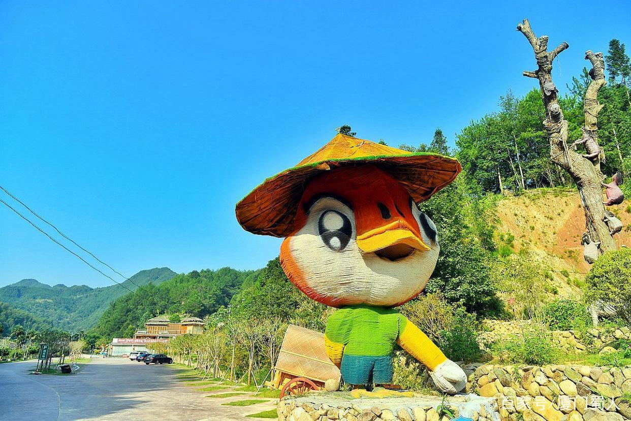 全国首座悬空彩虹仙手桥横空出世，新晋网红打卡地儿在闽中