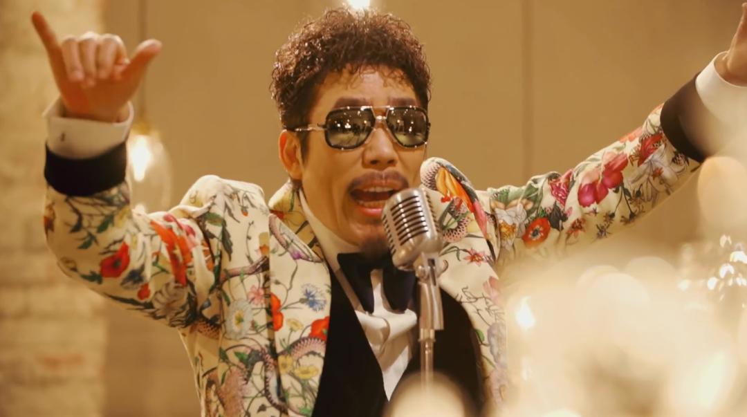 辉夜大小姐新主题曲MV又火了，里面的红裙小姐姐你知道是谁吗？