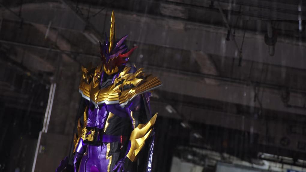 假面骑士圣刃：4位王剑战力排行，索菲亚即便三位一体，依旧垫底