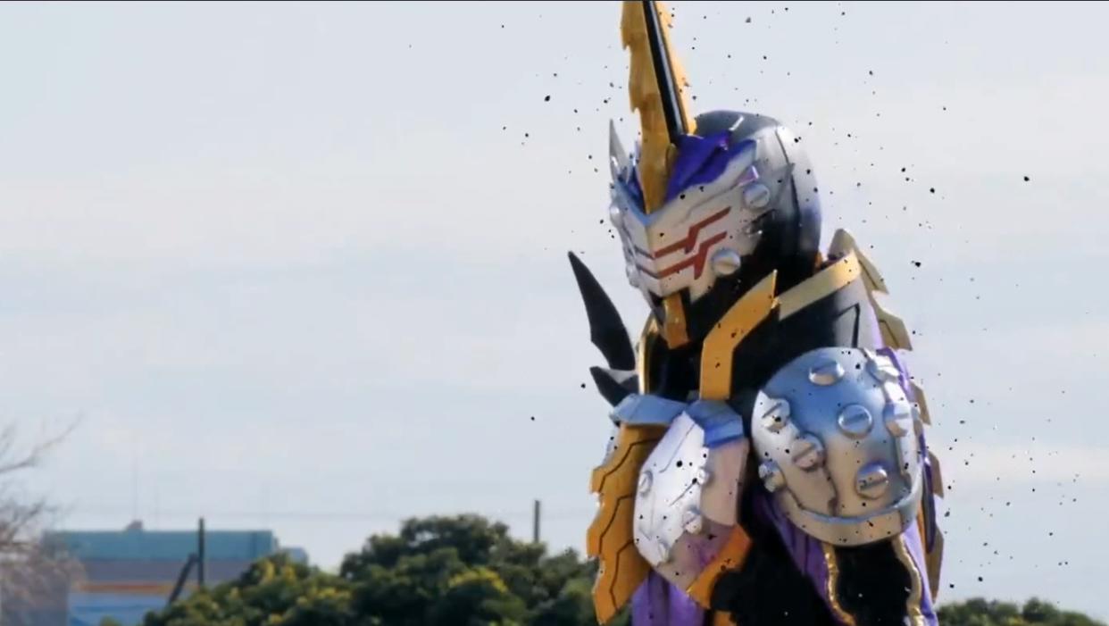 假面骑士圣刃：4位王剑战力排行，索菲亚即便三位一体，依旧垫底