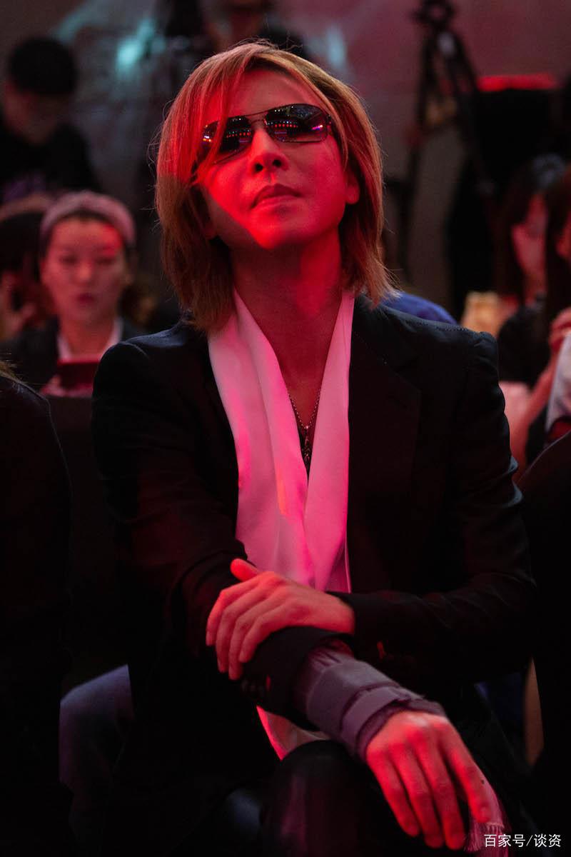 冻颜男神Yoshiki惊喜现身上海，亮相中日聚合时代全球发布会