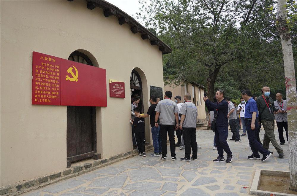 严格资格条件坚持好中选优——各级党组织和党员积极开展党的二十大代表候选人初步人选推荐提名工作