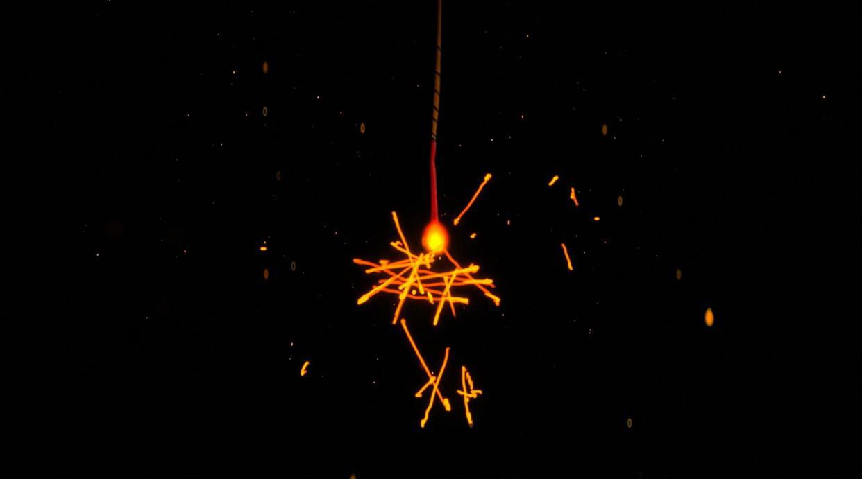 短小精悍的夏日青春序曲，《夏日幽灵》观后有感