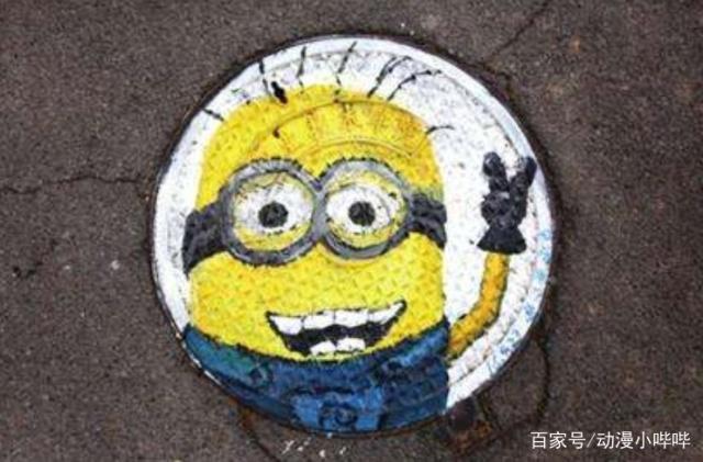 井盖上的知名“动漫角色”，哆啦A梦很委屈，蜘蛛侠变“惊悚”！