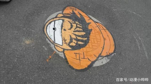 井盖上的知名“动漫角色”，哆啦A梦很委屈，蜘蛛侠变“惊悚”！