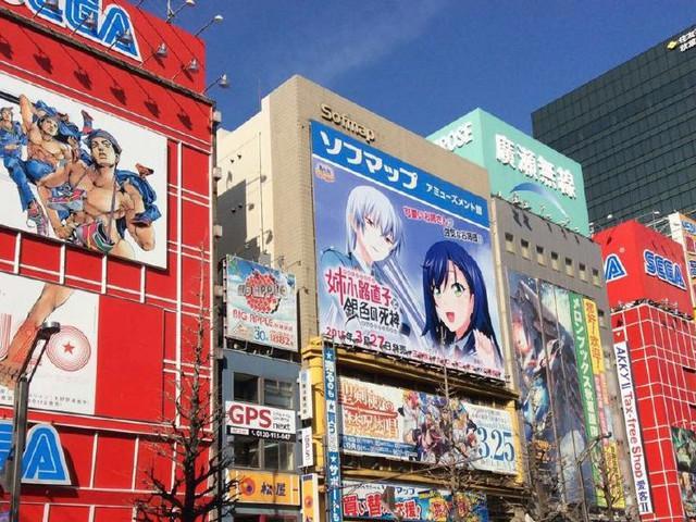 阿宅当上市长了！日本市长改造公车为JK痛车，还意图打造御宅圣地