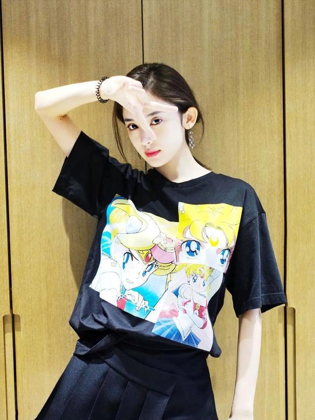 谁能想到，全世界最像美少女战士的博主，是个男的？