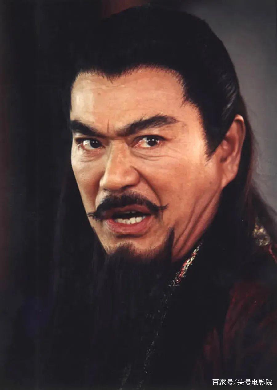 《圣斗士星矢》真人主演曝光！24岁帅气秀肌肉，原来是雄霸的儿子