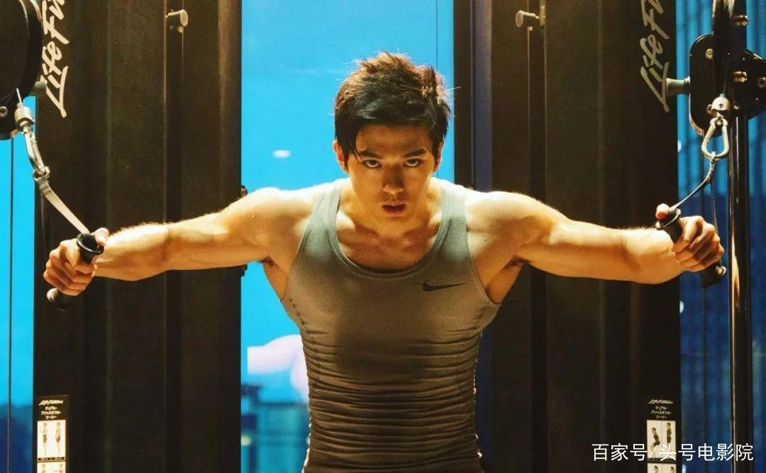 《圣斗士星矢》真人主演曝光！24岁帅气秀肌肉，原来是雄霸的儿子