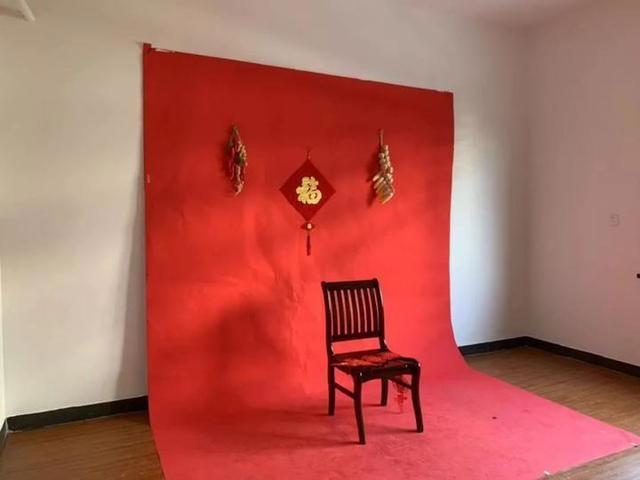 定制窗花？爱心全家福？衢州府山派出所为辖区群众送福上门