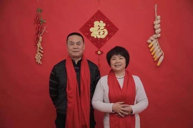 定制窗花？爱心全家福？衢州府山派出所为辖区群众送福上门