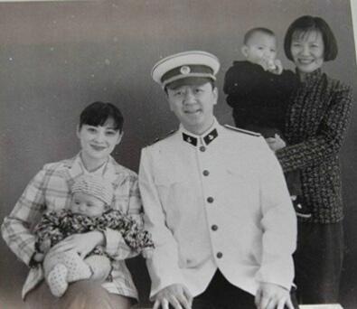 《父母爱情》里，这些全家福你见过吗？记录了安杰与江德福一生