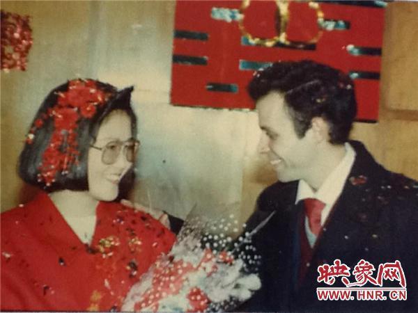 九个博士一盏灯，销售过亿——河南卫视《全家福来了》“福起1978”庆祝改革开放40年