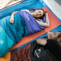 动漫《摇曳露营》一起来学习野外露营小知识，望着美景吃着美食