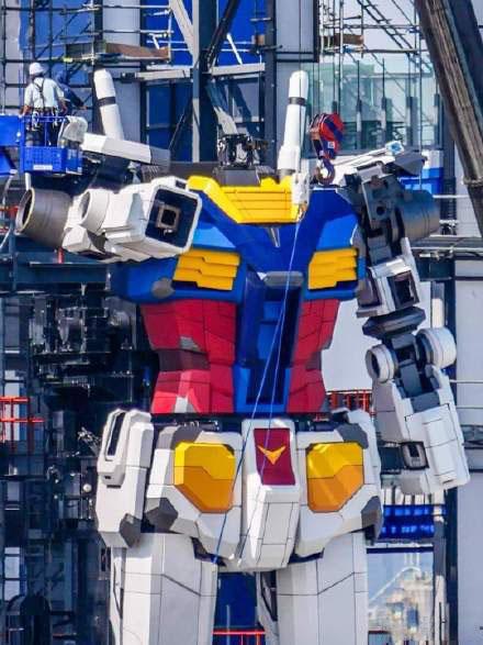 高达：一比一18.03米自由高达像落户上海，高达将出品真人电影