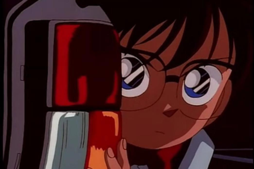 名侦探柯南：录音制造的不在场证明，新一因订书钉破解谜团