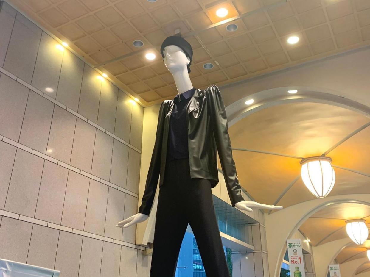 为迎接绯色的子弹，日本车站改名柯南站，结果柯南体质当天应验