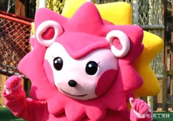 鞠萍姐姐三十年前旧照曝光，笑容甜美亲和力足，金龟子与其同岁