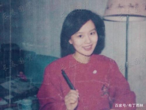 鞠萍姐姐三十年前旧照曝光，笑容甜美亲和力足，金龟子与其同岁