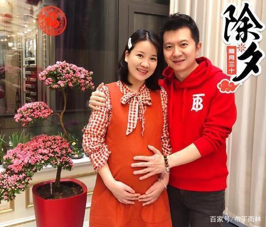 鞠萍姐姐三十年前旧照曝光，笑容甜美亲和力足，金龟子与其同岁