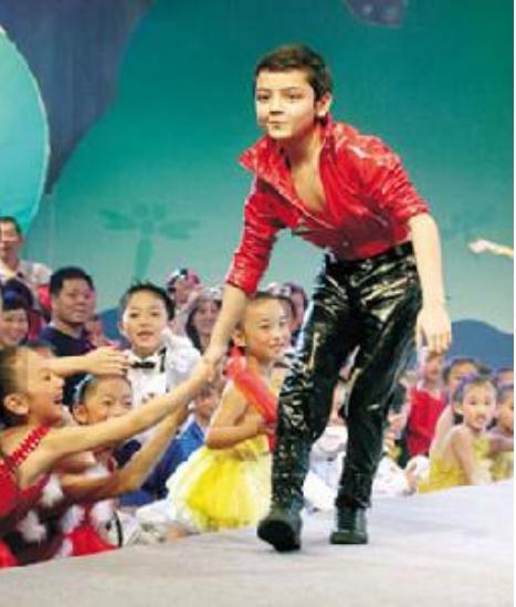 童星阿尔法近照曝光！发福脱发像中年！董浩金龟子再同框引回忆！