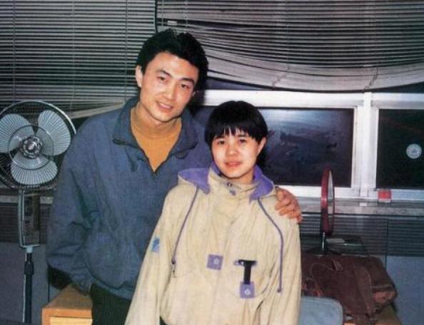 金龟子21岁女儿罕见曝光，把鲁豫都看呆了！颜值不输一线明星