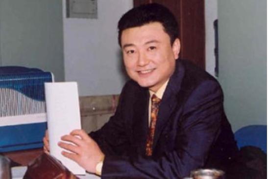 金龟子21岁女儿罕见曝光，把鲁豫都看呆了！颜值不输一线明星