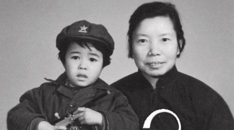 金龟子刘纯燕，“夺”人所爱嫁王宁：都说不般配，32年还是一对